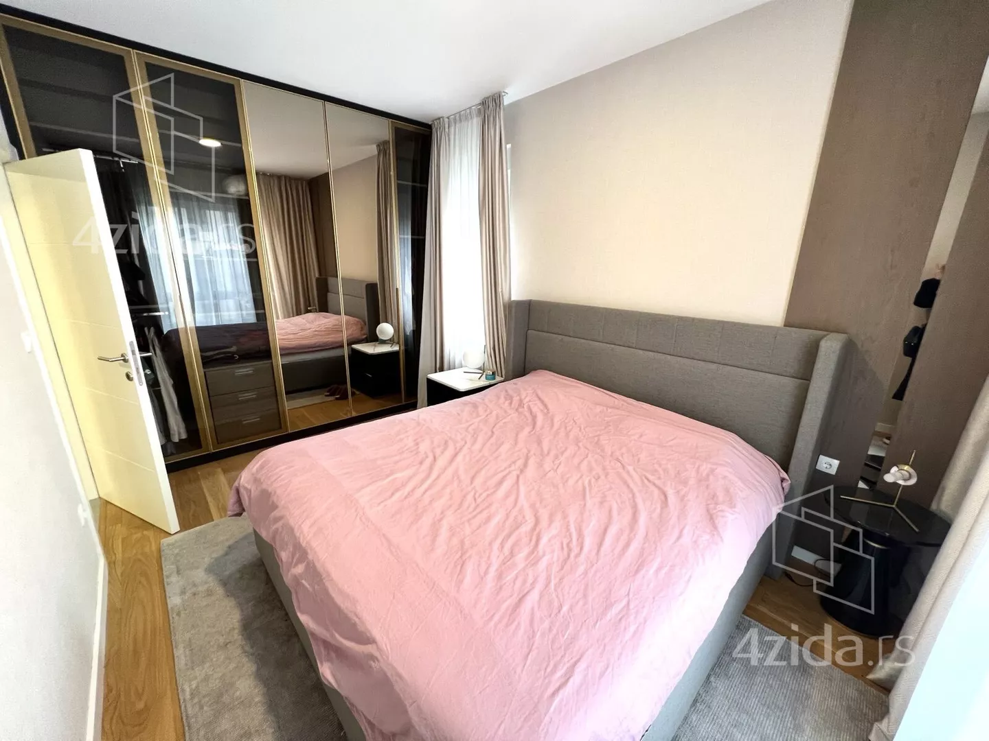 Troiposoban stan | 4zida