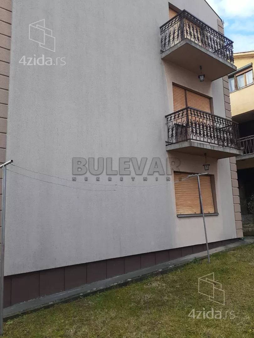 3-etažna kuća | 4zida