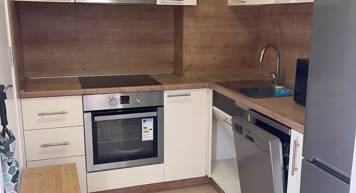 Petosoban stan | 4zida