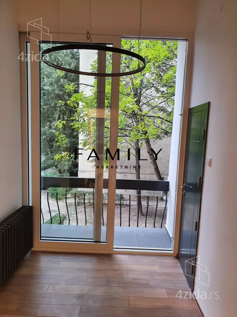 Četvoroiposoban stan | 4zida