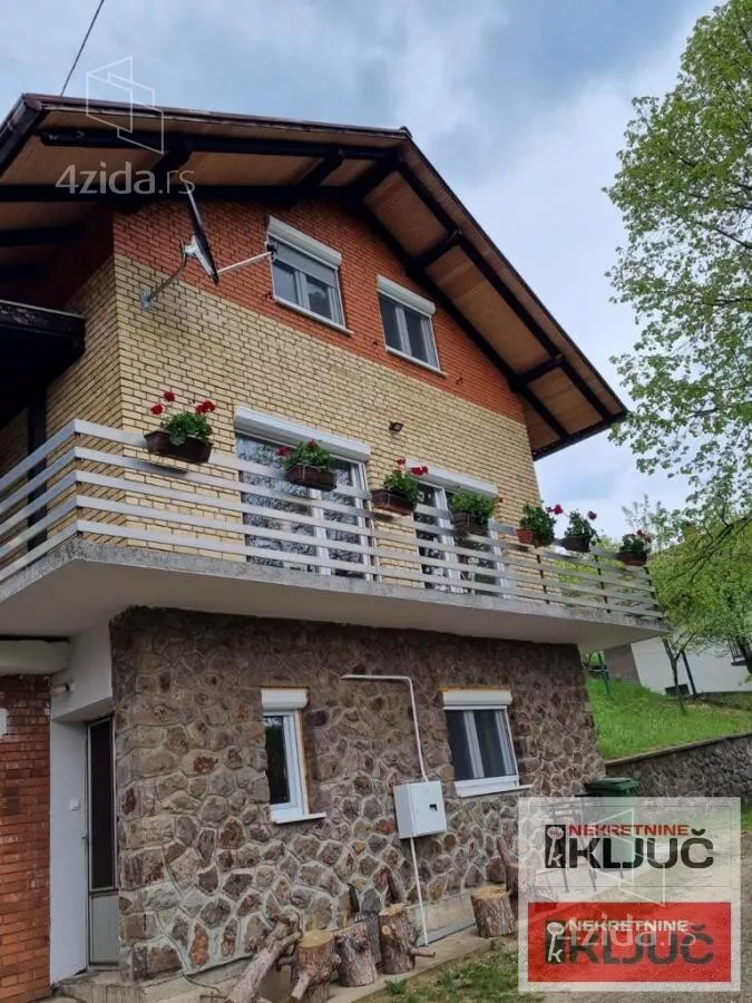 Kuća | 4zida