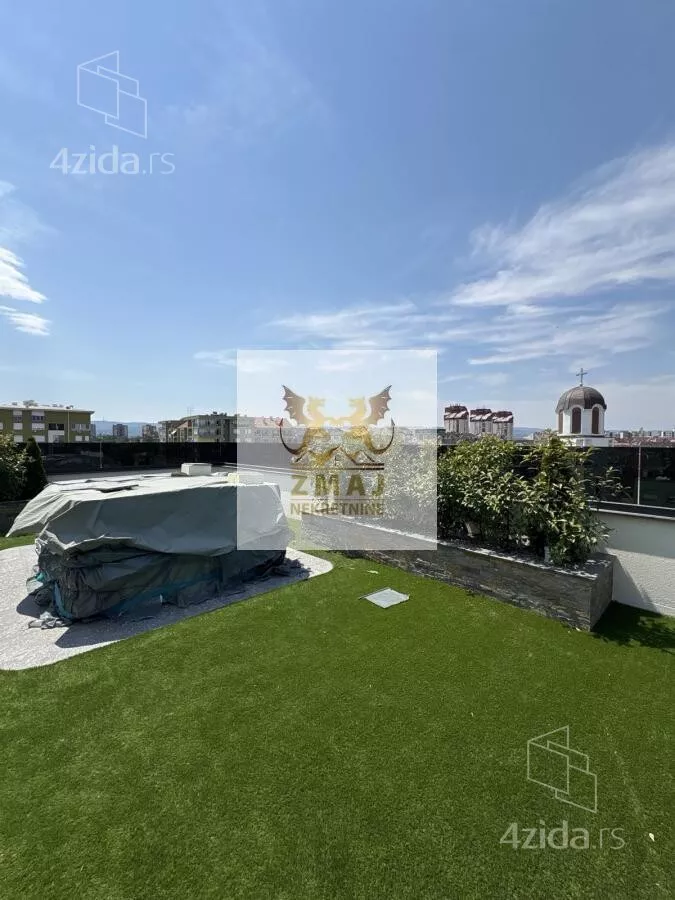 Šestosoban stan | 4zida