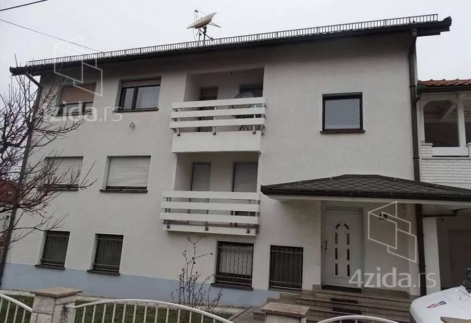 3-etažna kuća | 4zida