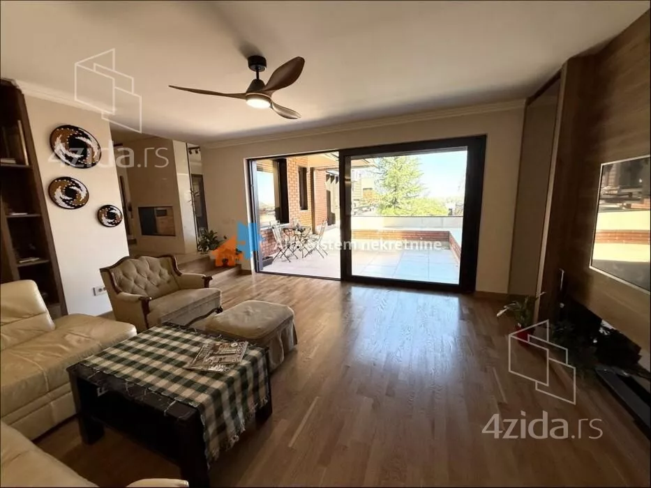 Petosoban stan | 4zida