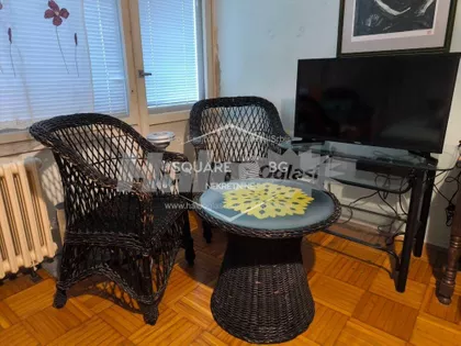 Ustanička | 4zida.rs