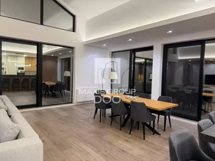 Autokomanda | 4zida.rs