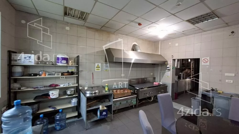 Poslovni prostor | 4zida