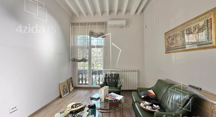 Petoiposoban stan | 4zida