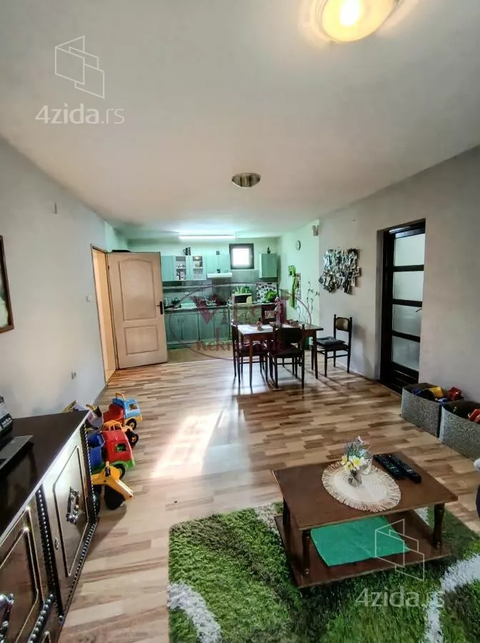 Kuća | 4zida