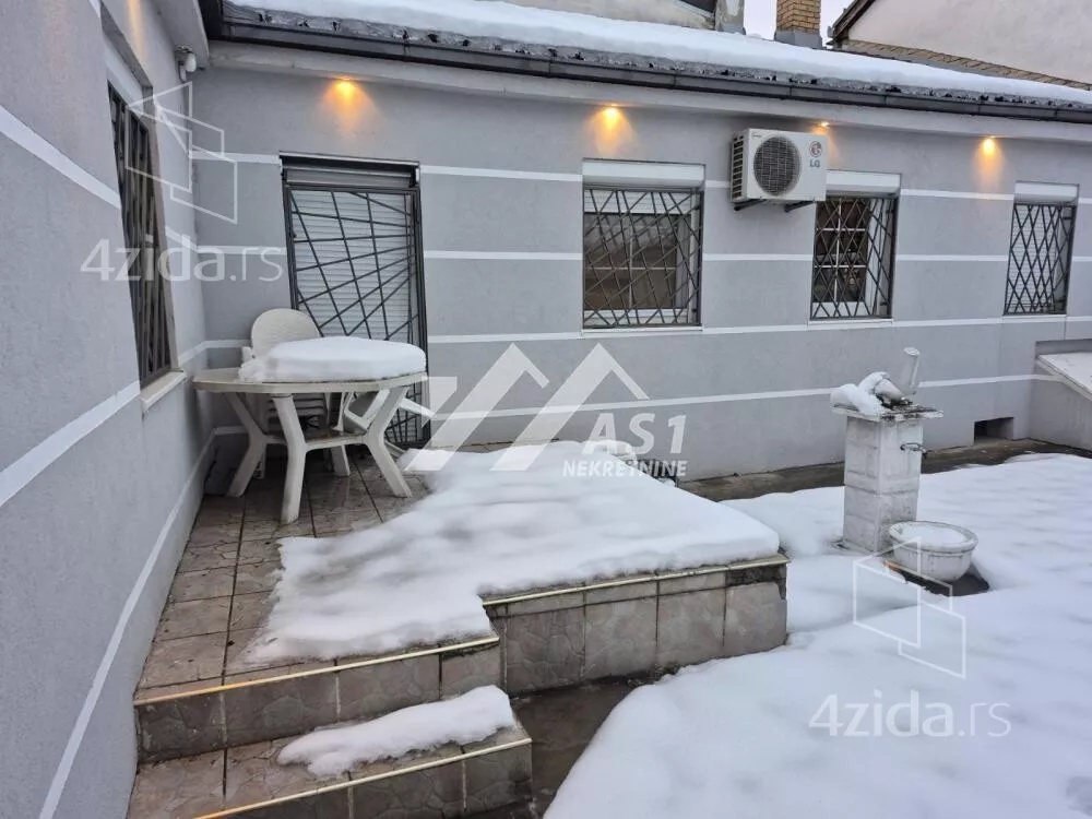Kuća | 4zida