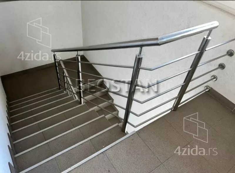 Lokal | 4zida