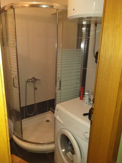 Braće Jovanovića 33C | 4zida.rs