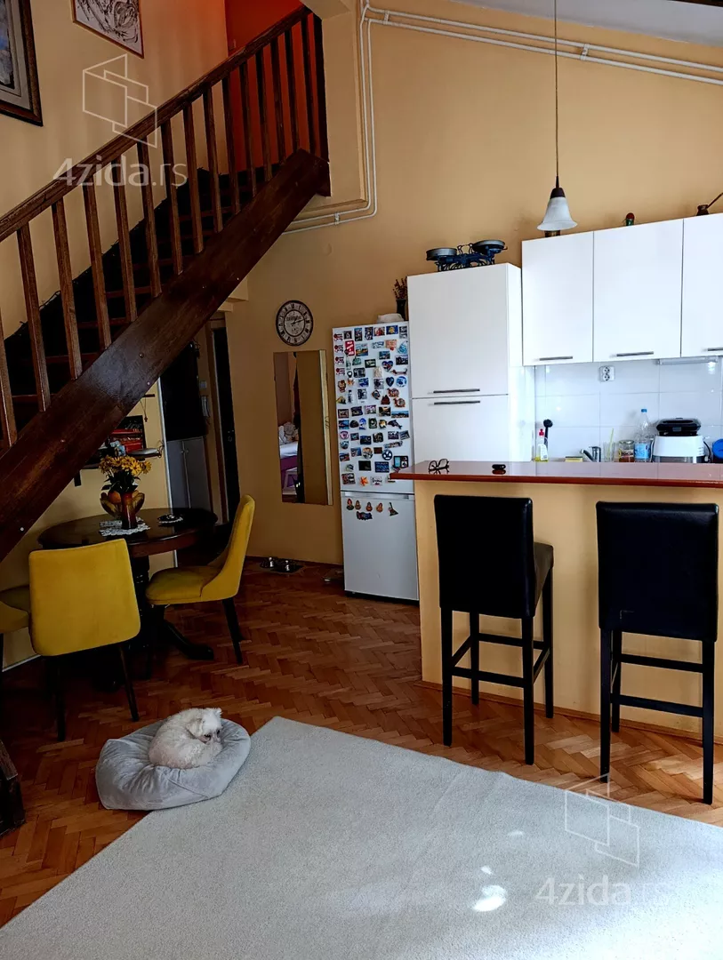 Troiposoban stan | 4zida