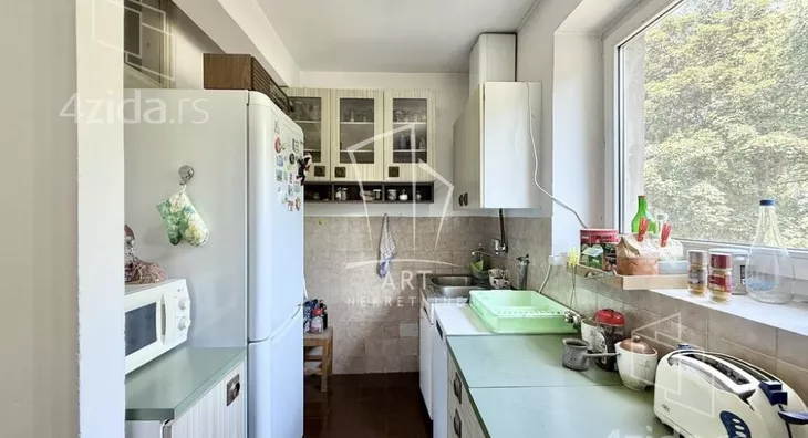 Petosoban stan | 4zida