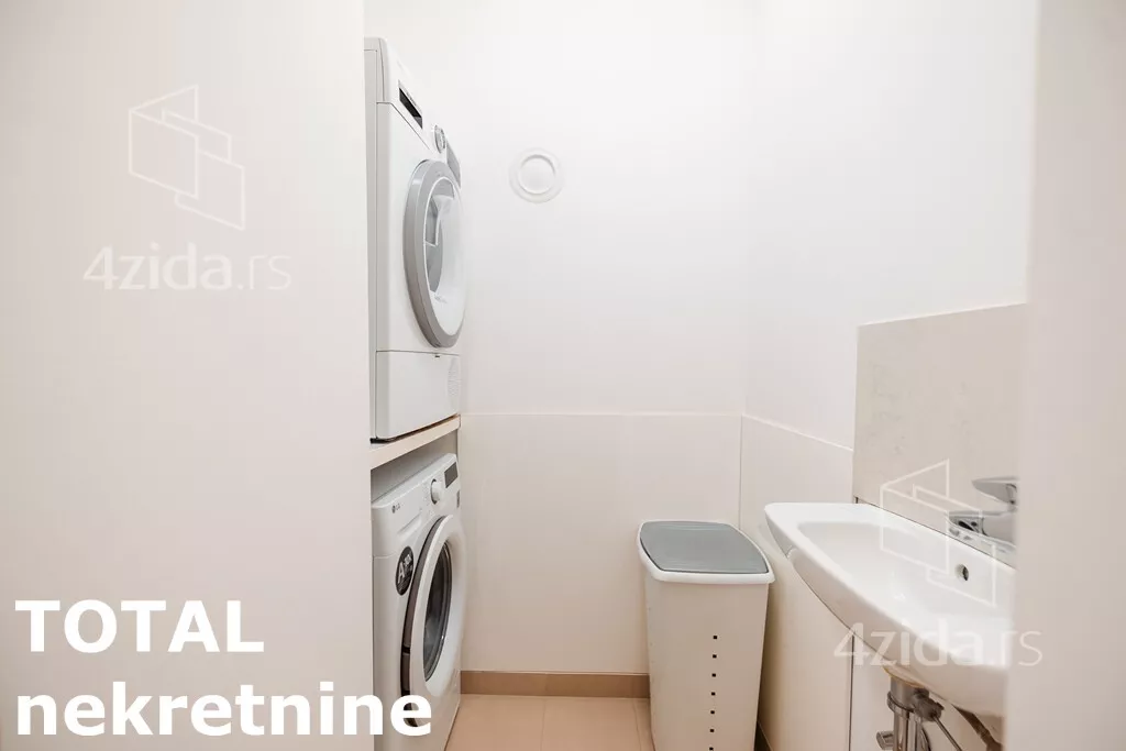 Šestosoban stan | 4zida