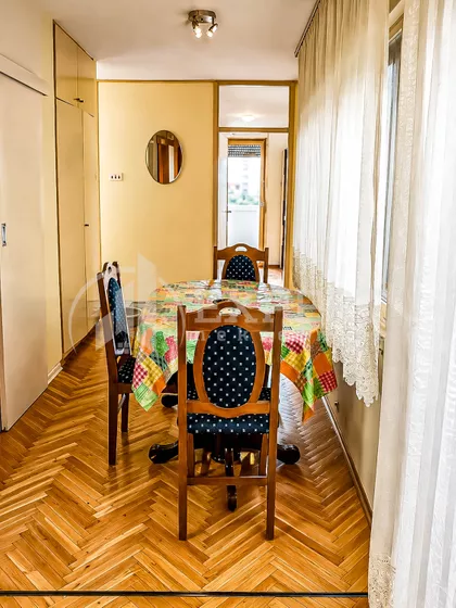 Trg 14. oktobra | 4zida.rs