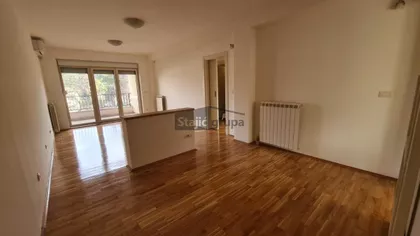 Šekspirova | 4zida.rs