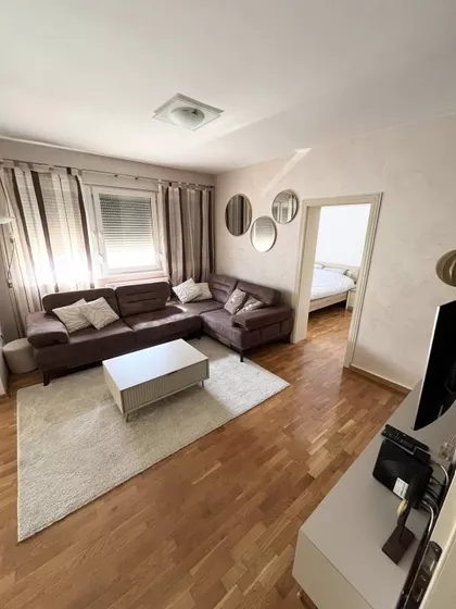 Jovanička | 4zida.rs