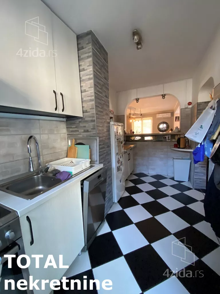 Četvorosoban stan | 4zida