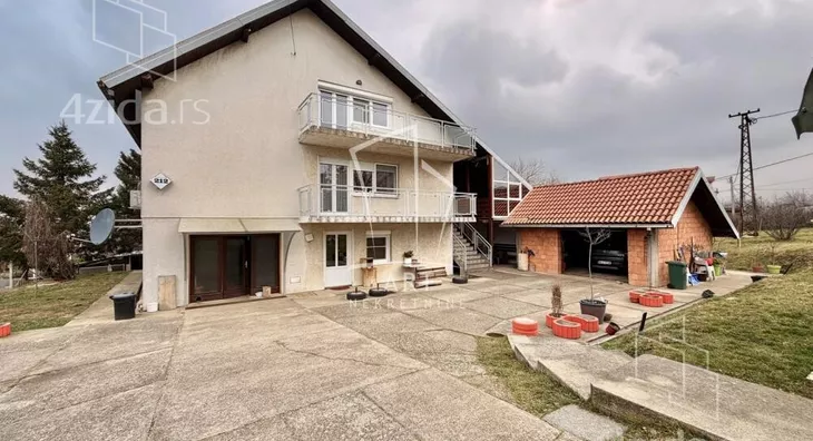 3-etažna kuća | 4zida