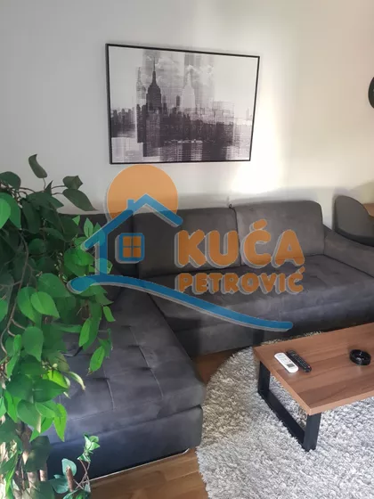 Sestre Baković | 4zida.rs