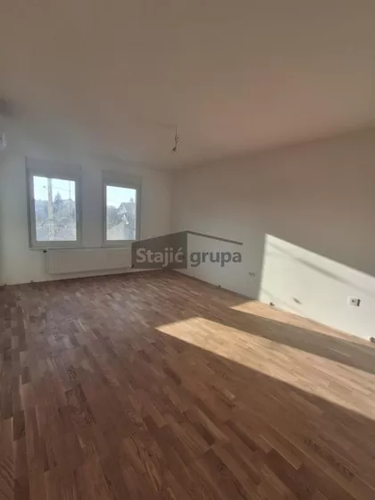 Cara Dušana | 4zida.rs