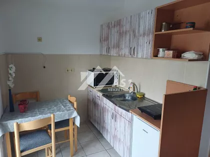 Vuka Karadžića | 4zida.rs