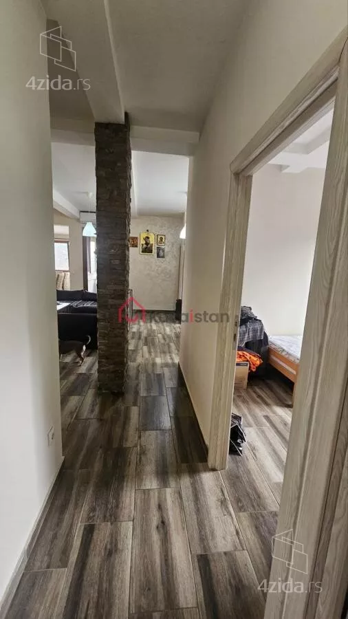 Petosoban stan | 4zida