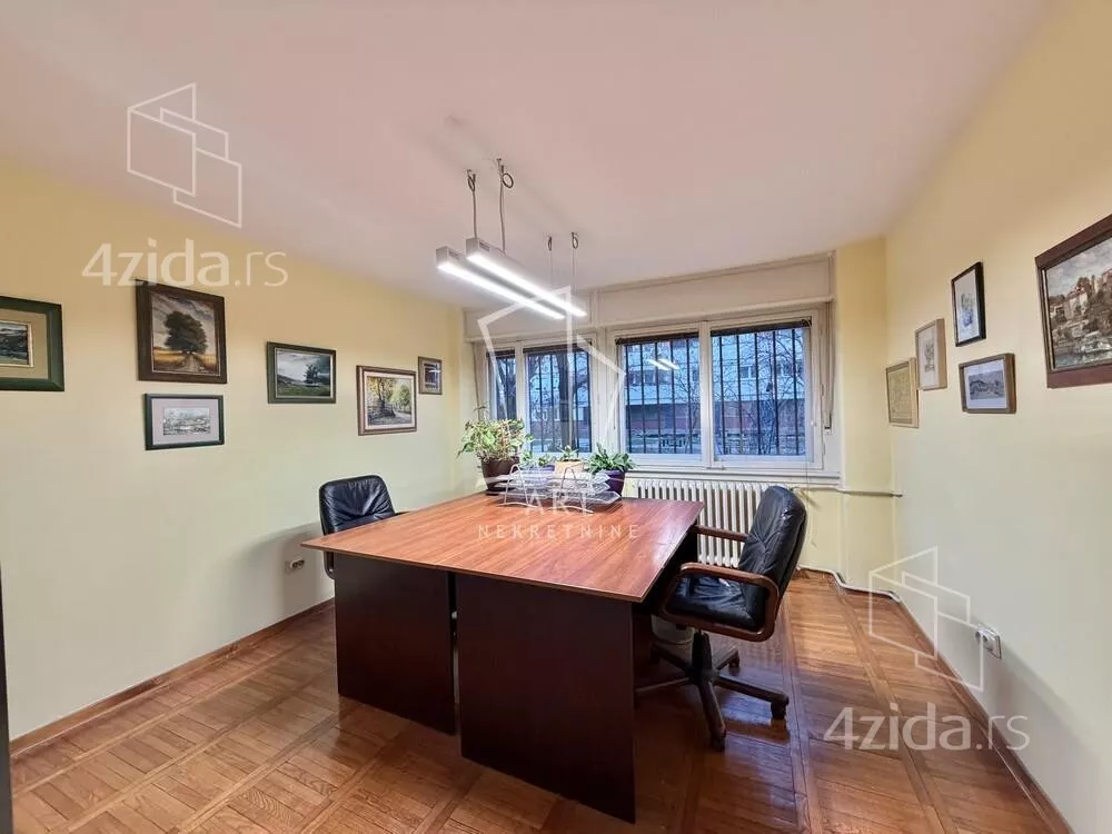 Poslovni prostor | 4zida