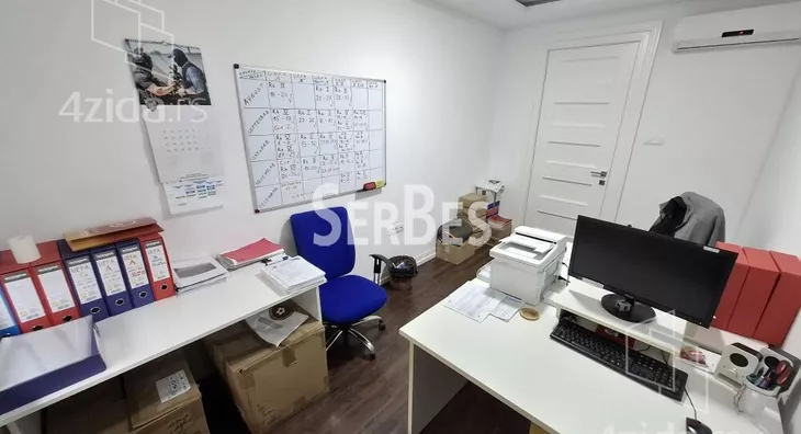 Petosoban stan | 4zida