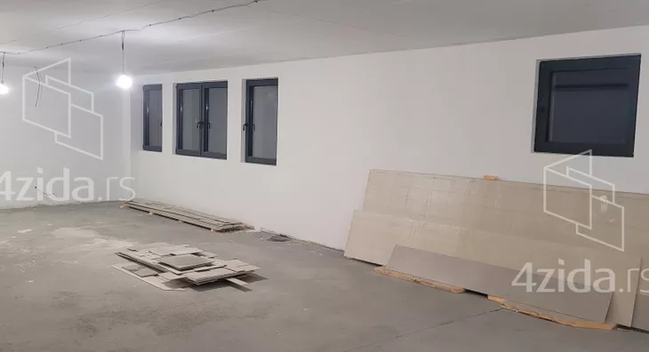 Poslovni prostor | 4zida