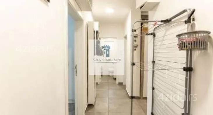 Četvoroiposoban stan | 4zida