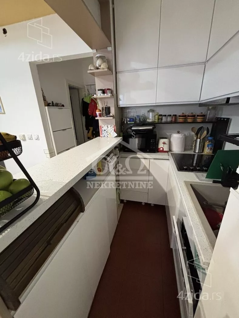 Četvoroiposoban stan | 4zida