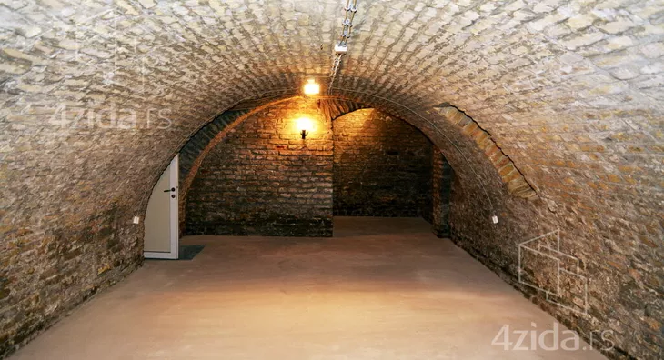 Šestosoban stan | 4zida