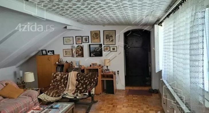 Troiposoban stan | 4zida