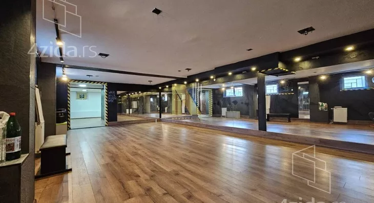 Poslovni prostor | 4zida