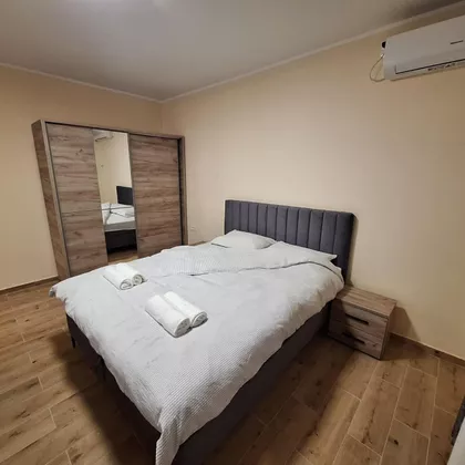 Cara Dušana | 4zida.rs