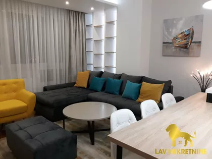 BRAĆE RIBNIKAR | 4zida.rs