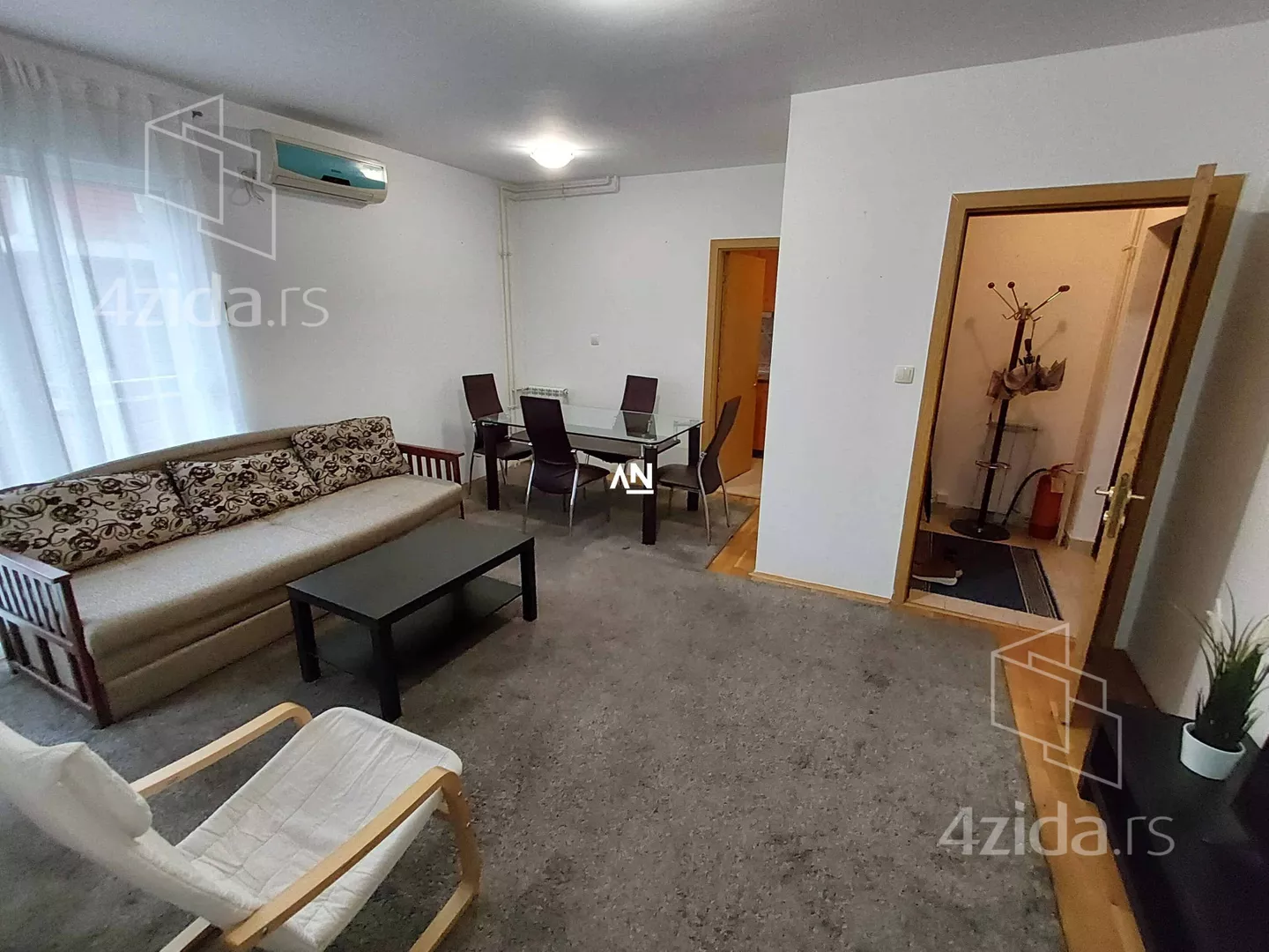 Jednoiposoban stan | 4zida