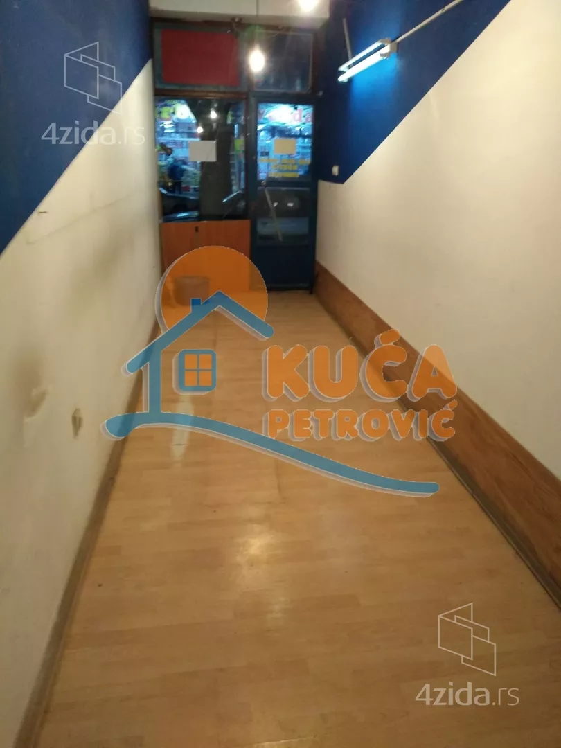 Lokal | 4zida
