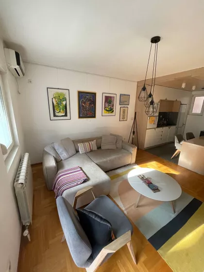 Garibaldijeva 4 | 4zida.rs