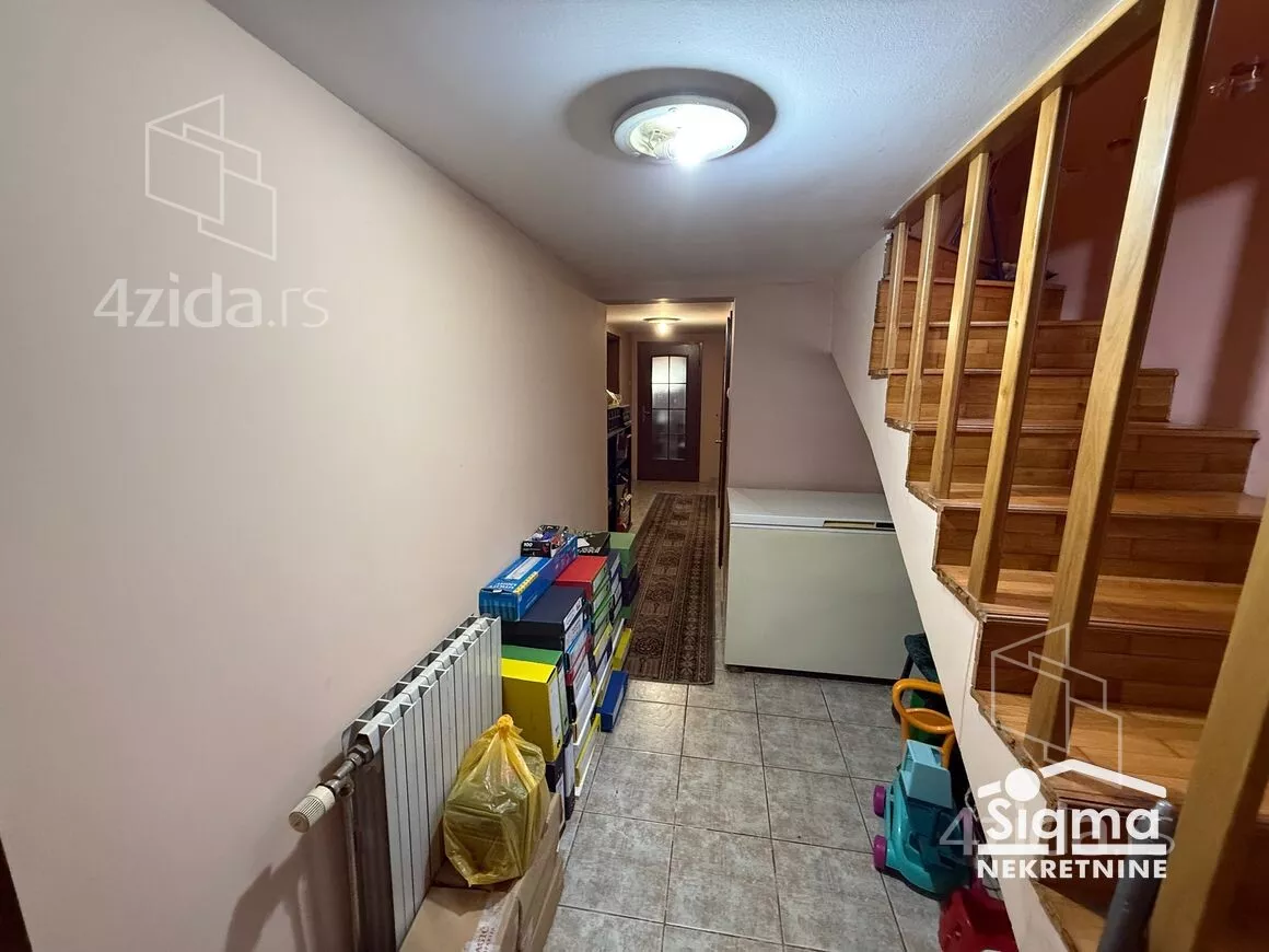 4-etažna kuća | 4zida