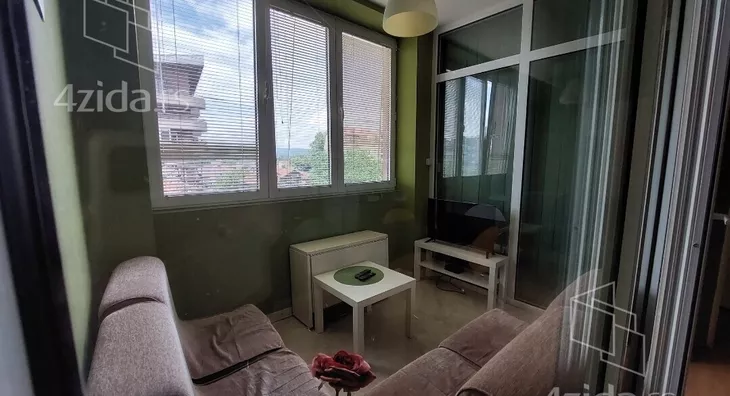 Četvoroiposoban stan | 4zida