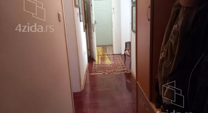 Četvoroiposoban stan | 4zida