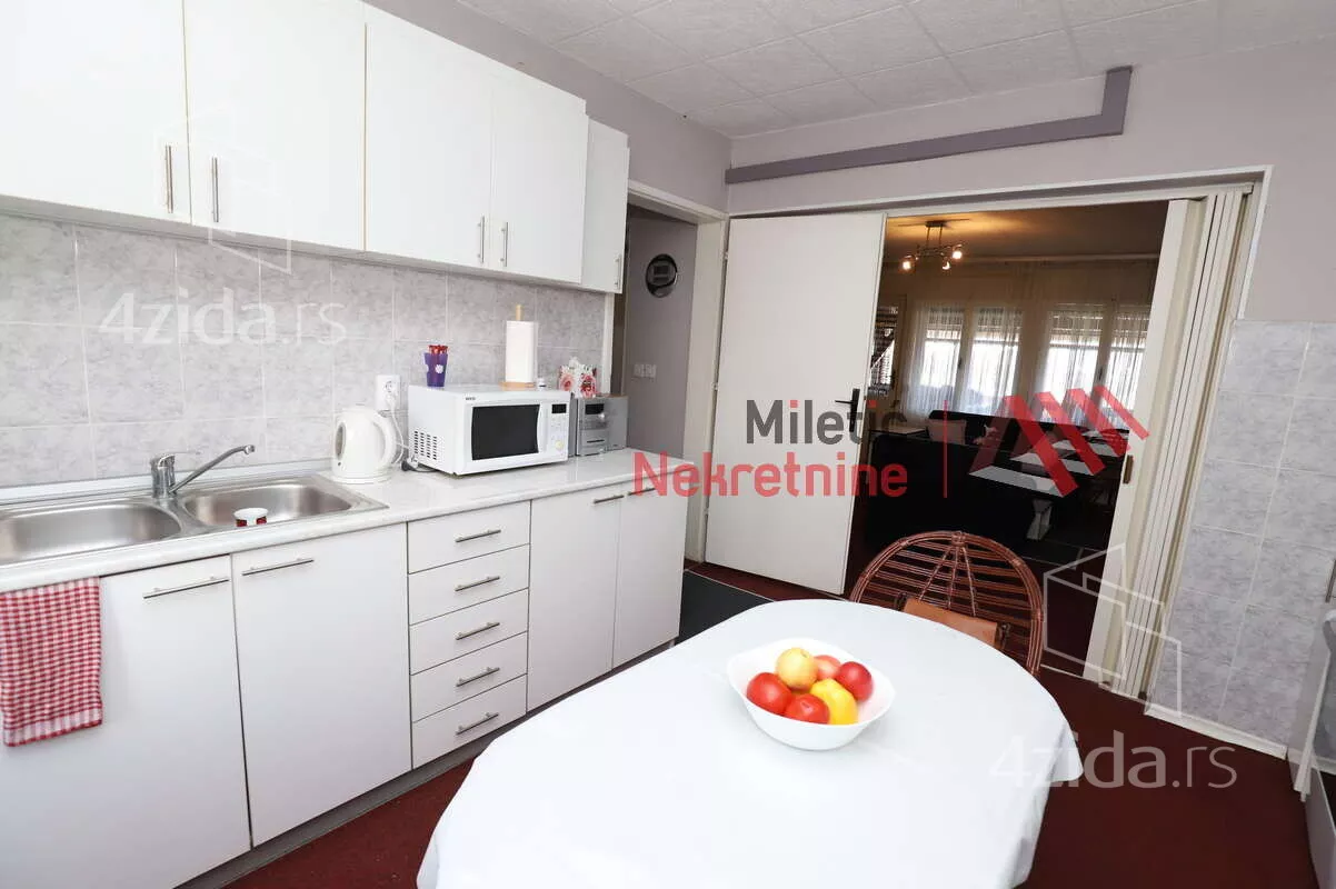 3-etažna kuća | 4zida