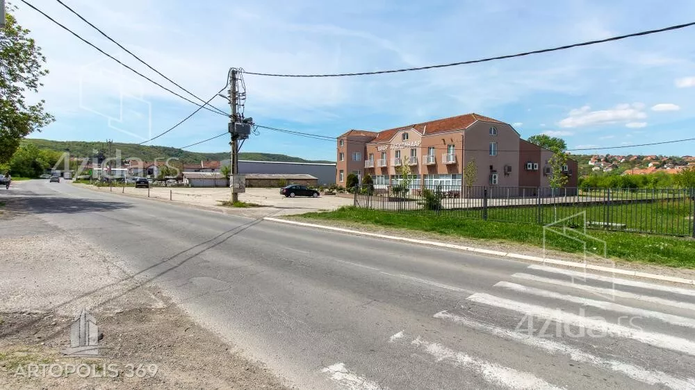 Poslovna zgrada | 4zida