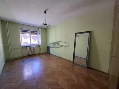 Sarajevska | 4zida.rs