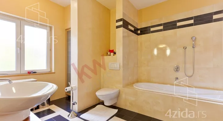 4-etažna kuća | 4zida