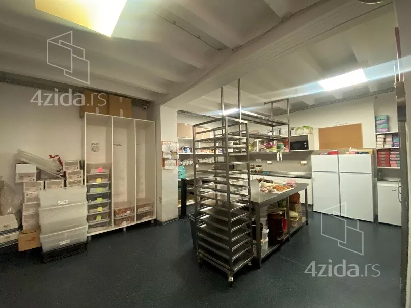 Lokal | 4zida