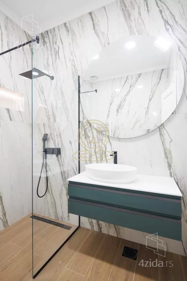 Četvoroiposoban stan | 4zida